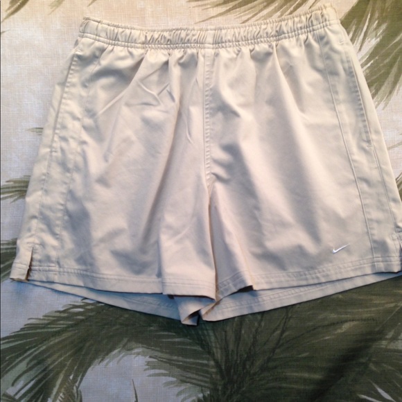 Nike Pants - Nike Tan Performance Shorts Size M